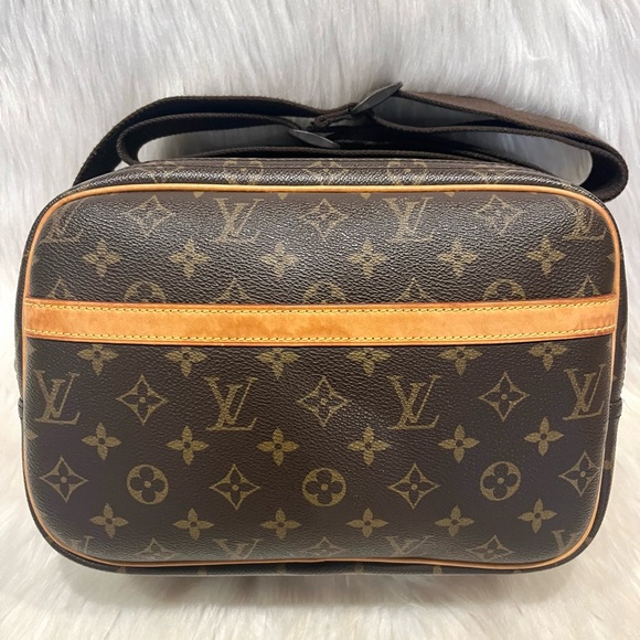 Authenticated Louis Vuitton Reporter PM Messenger Crossbody Shoulder Travel Bag - Picture 4 of 15
